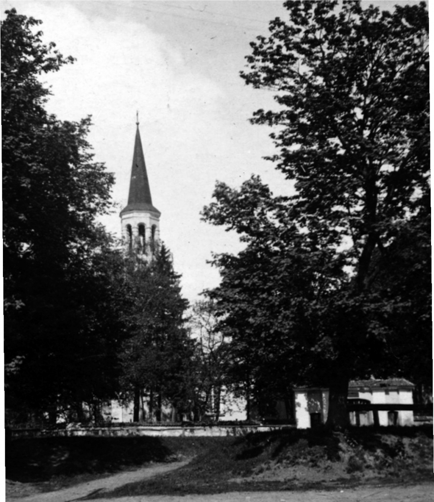 Iecavas Evaņģēliski luteriskā baznīca 20. gs. 30. gados.Fotogrāfs Teodors Bidegs.
Autors: No Bauskas muzeja krājuma.