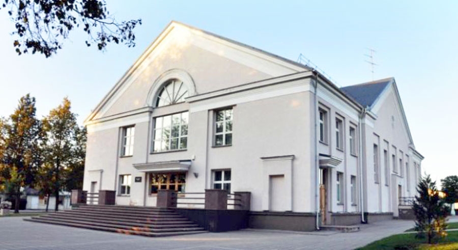 Pakrojas kultūras centrs, kas nesen atjaunots.
Autors: no albuma