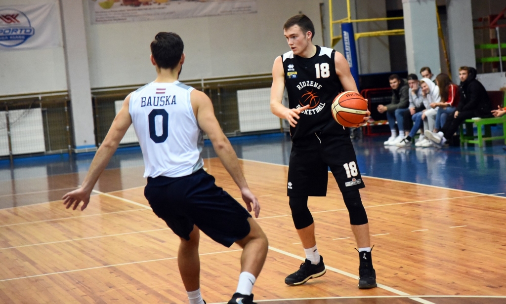 Autors: Uldis Varnevičs