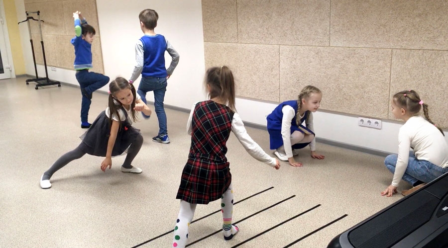 Ritmikas nodarbība Bauskas mūzikas un mākslas skolā.
Autors: no albuma.