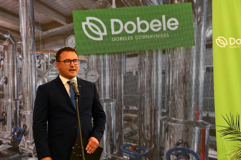 AS “Dobeles dzirnavnieks” valdes priekšsēdētājs Kristaps Amsils.
