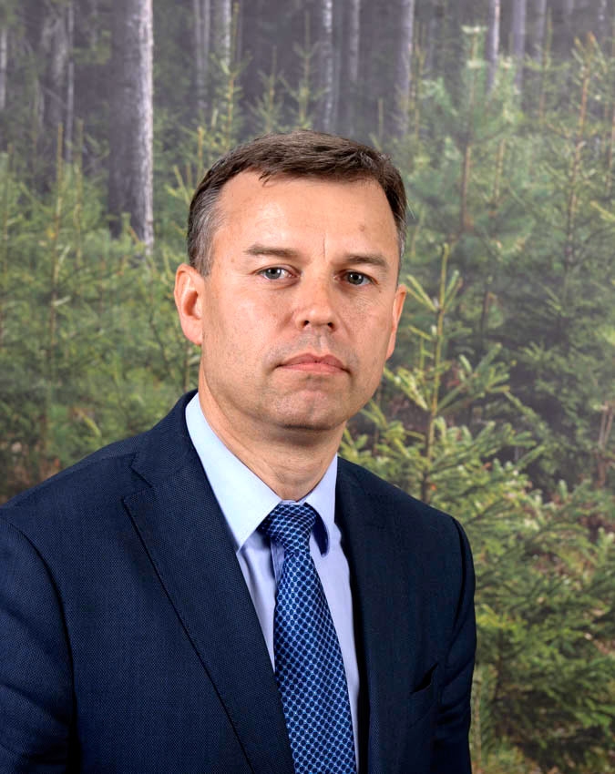 Edmunds Linde, akciju sabiedrības «Latvijas Valsts meži» mežkopības plānošanas vadītājs:
«Atkritumi un mežs nav savienojami jēdzieni. Diemžēl Latvijā ir izveidojusies ļoti slikta tradīcija, no kuras mums visiem spēkiem kopīgi jātiek vaļā.»
Autors: no personiskā arhīva.