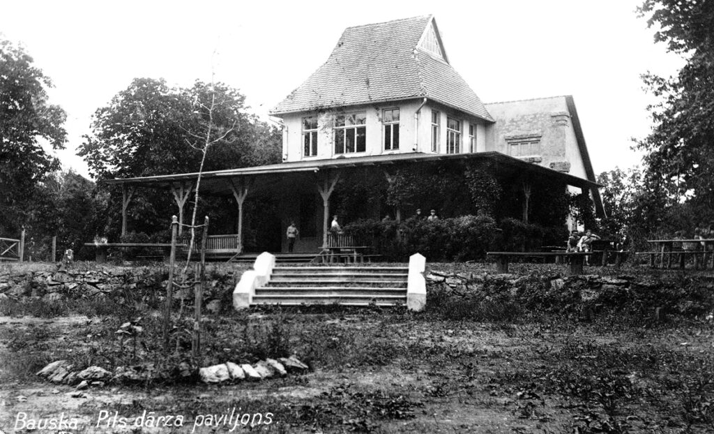 Pilsdārza paviljons.
Autors: Foto no Bauskas muzeja krājuma.