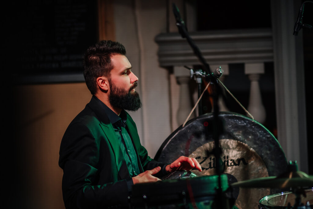 Sitaminstrumentālists Elvijs Endelis.
Autors: Raivo Sairelainens