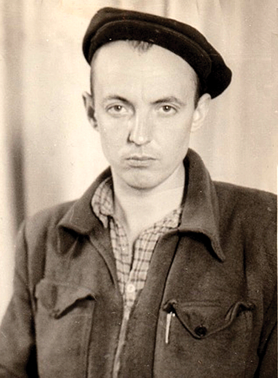 Šāds foto 1959. gada 28. jūnijā no Vorkutas sūtīts mīļajam Dzidrucim.

Autors: Foto no Zemtautu un Ļevčenko ģimenes albuma.
